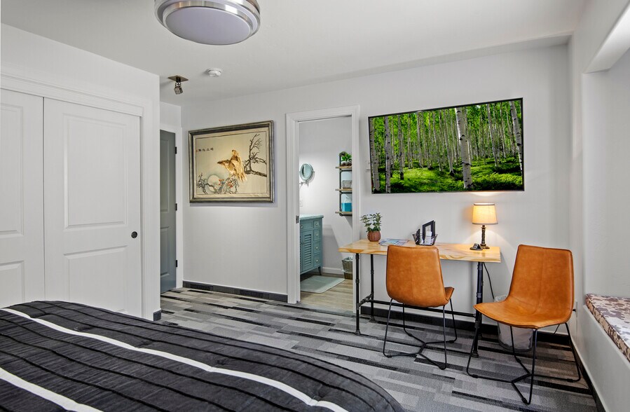 More Photos Of 303 W Juniper Ave, Flagstaff Hospitality For Sale