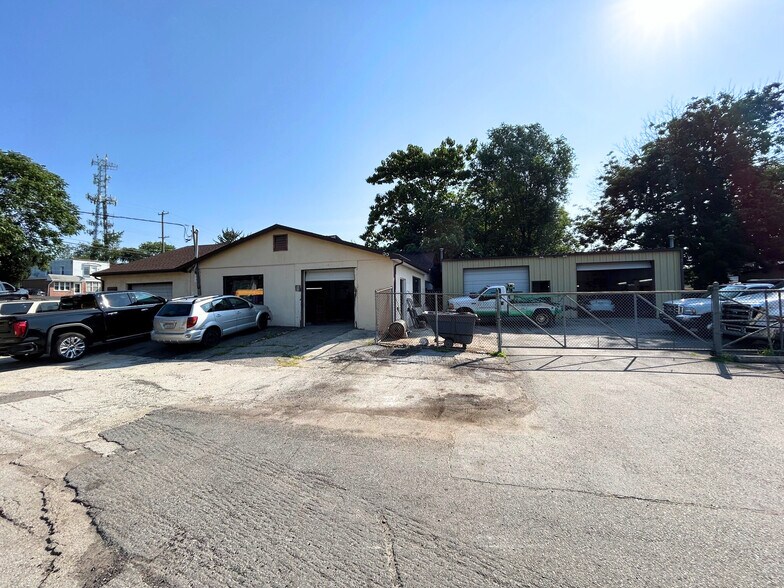 Primary Photo Of 1177 E 9th St, Eddystone Service For Sale