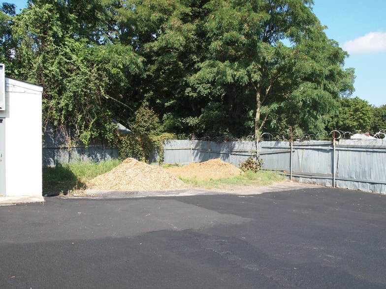 More Photos Of 1959 New York Ave, Huntington Station Auto Repair For Sale