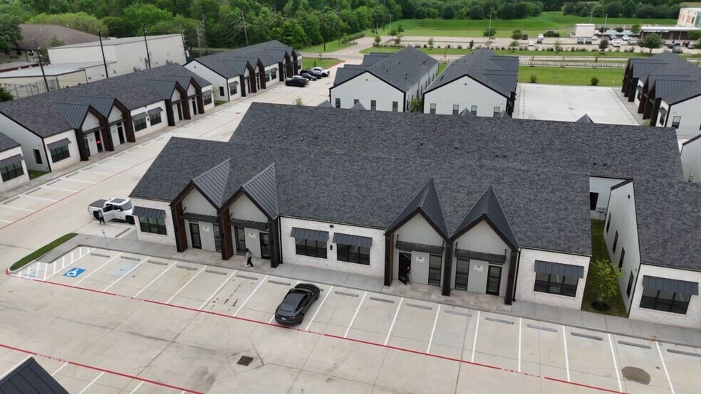 More Photos Of 1325 Main St, Katy Medical For Lease