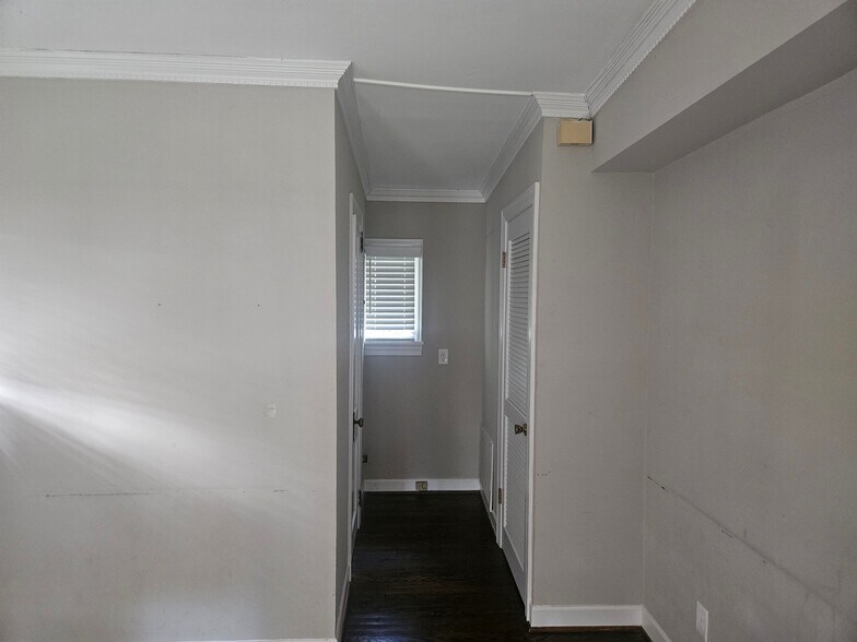 More Photos Of 1012 W Fifth St, Winston-Salem Office For Lease