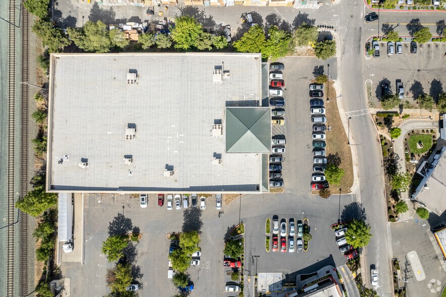 More Photos Of 2800 Power Inn Rd, Sacramento Freestanding For Lease
