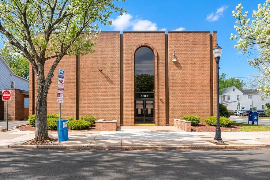 Primary Photo Of 1300 Hamilton Ave, Trenton Bank For Sale