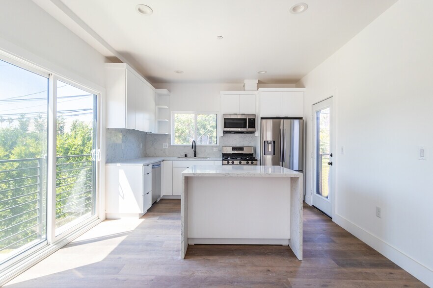 More Photos Of 4505 18th, Los Angeles Apartments For Sale
