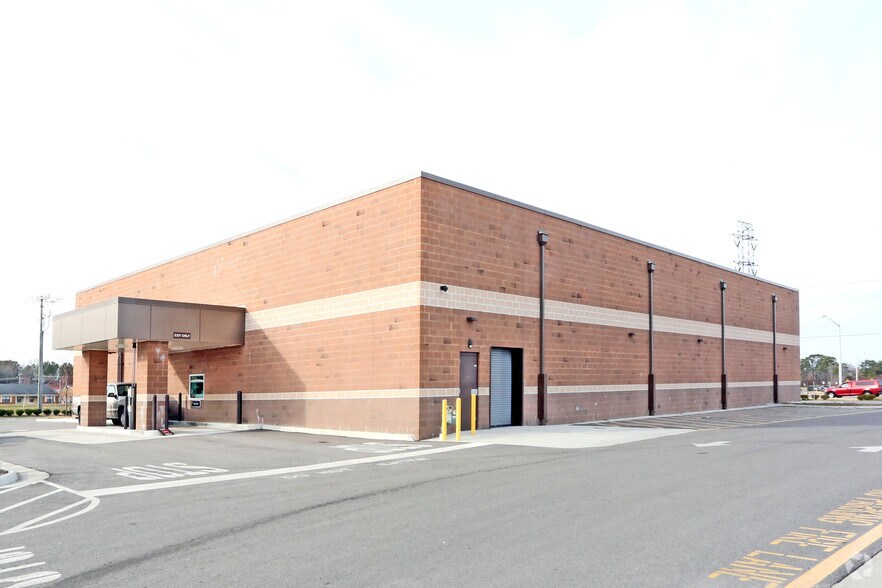 More Photos Of 6150 Old College Dr, Suffolk Drugstore For Sale