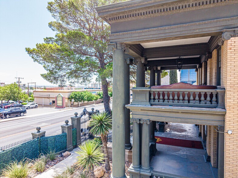 More Photos Of 1011 N Mesa St, El Paso Office For Lease