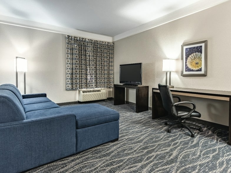 More Photos Of 4929 W McDowell Rd, Phoenix Hotel For Sale