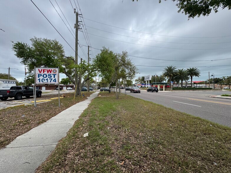 More Photos Of 1780 49th St S, Gulfport General Retail For Lease
