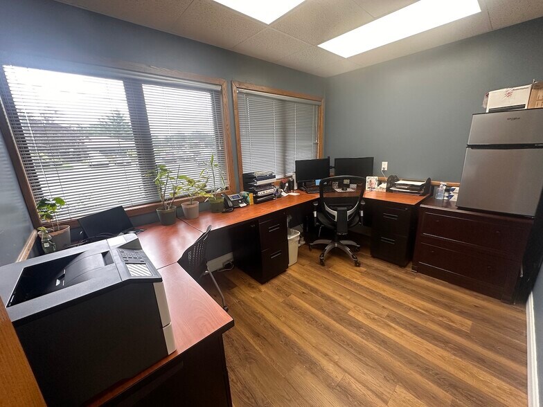 More Photos Of 1621 44th St SW, Grand Rapids Medical For Sale