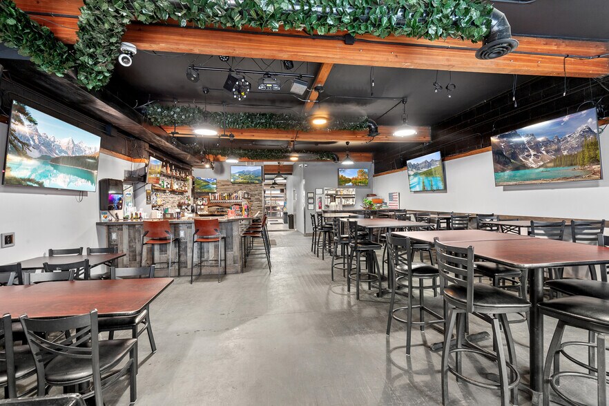 More Photos Of 314 N 4th St, Coeur d'Alene Bar For Sale
