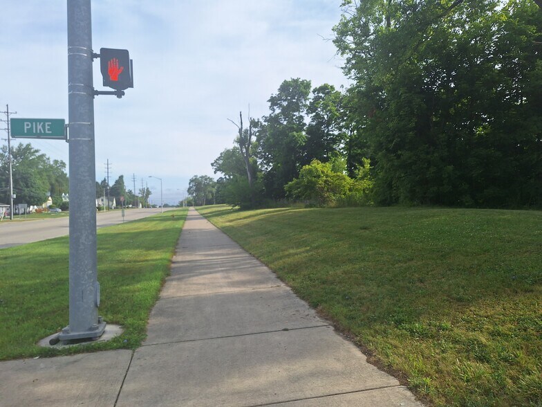 Primary Photo Of 60 Martin Luther King Jr N Blvd, Pontiac Land For Sale