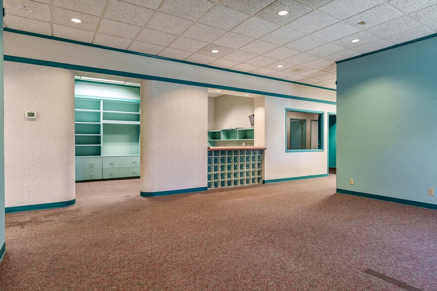 More Photos Of 6212 Material Ave, Loves Park Warehouse For Sale