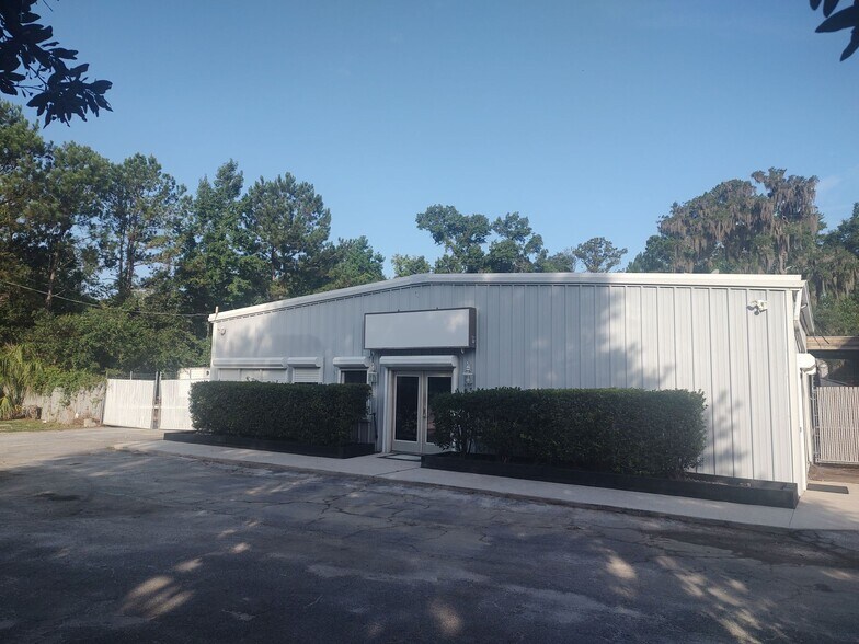 Primary Photo Of 5851 Lowcountry Dr, Ridgeland Warehouse For Lease