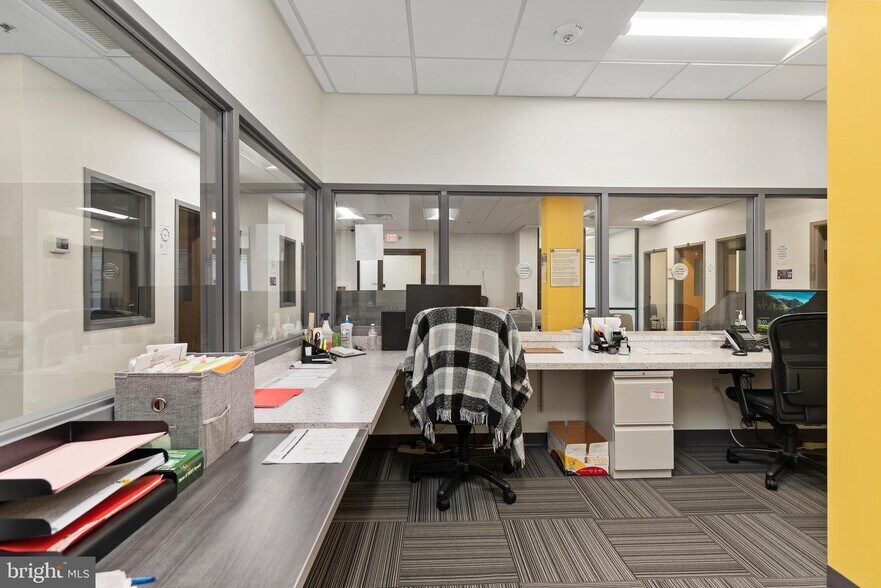 More Photos Of 100 W Franklin St, Hagerstown Office Residential For Lease