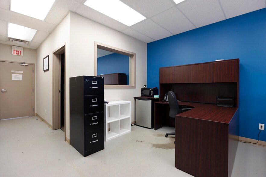 More Photos Of 380 Taiganova Cres, Fort McMurray Warehouse For Lease