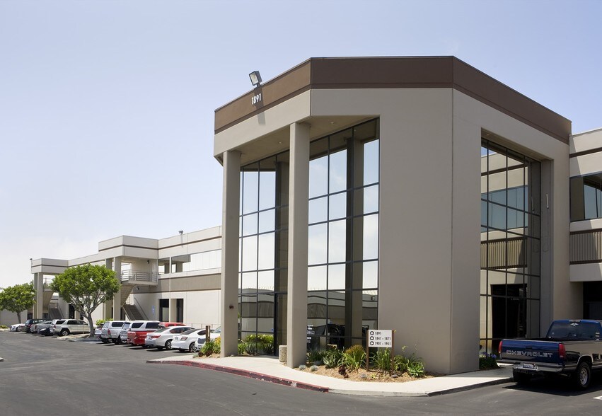 More Photos Of 1861 N Gaffey St, San Pedro Flex For Lease