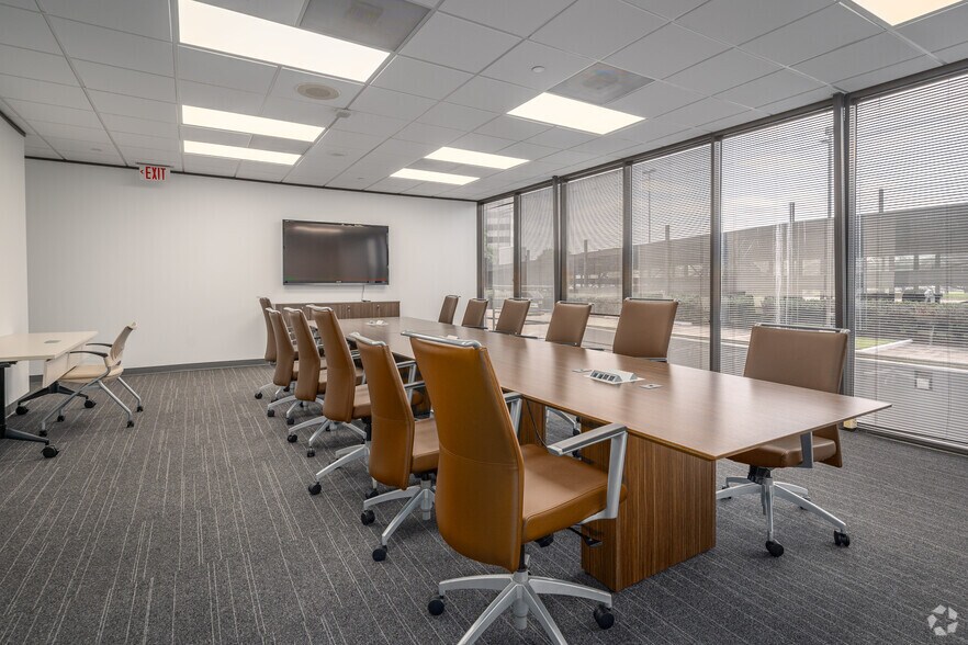 More Photos Of 333 N Sam Houston Pky E, Houston Office For Lease