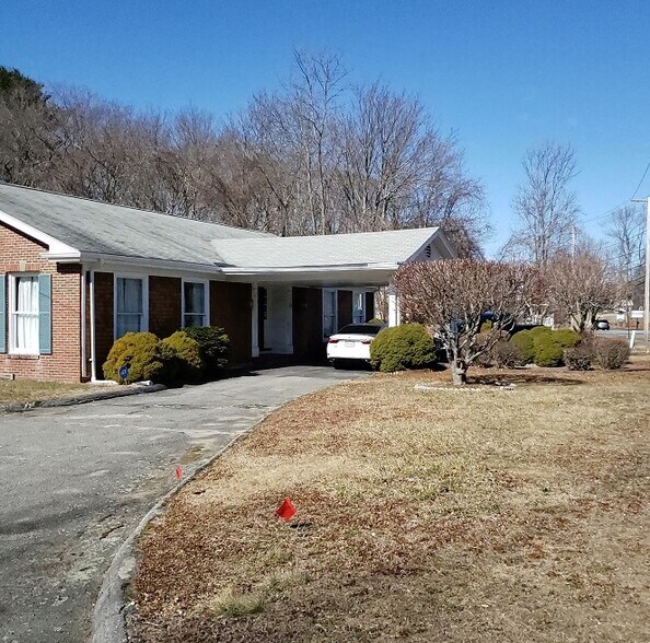 More Photos Of 55 Lafayette Rd, Salisbury Flex For Sale