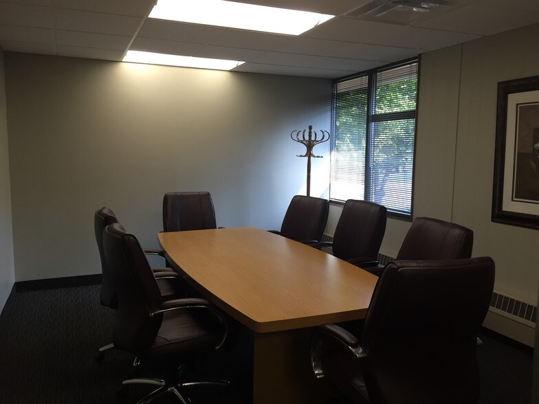 More Photos Of 6110 Blue Circle Dr, Minnetonka Office For Lease