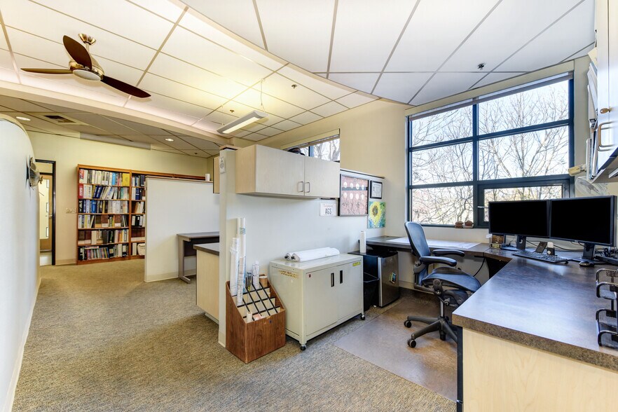 More Photos Of 2940 Spafford St, Davis Office For Lease