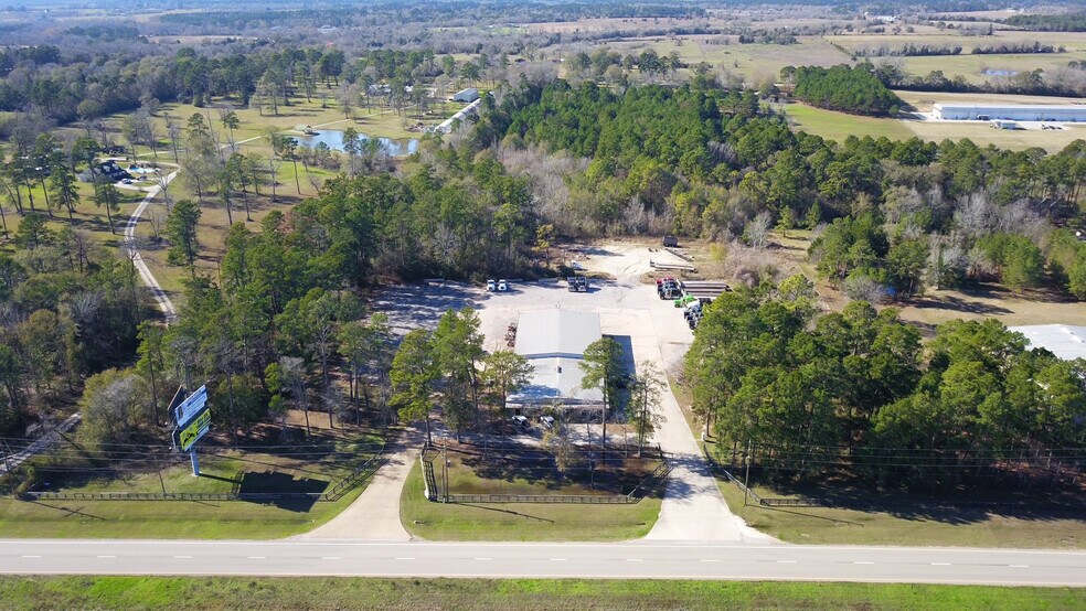 More Photos Of 17463 Interstate 45 N, Willis Industrial For Lease