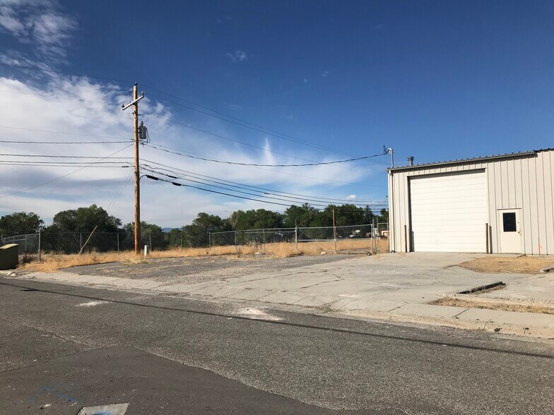 More Photos Of 801 W Main St, Riverton Warehouse For Sale