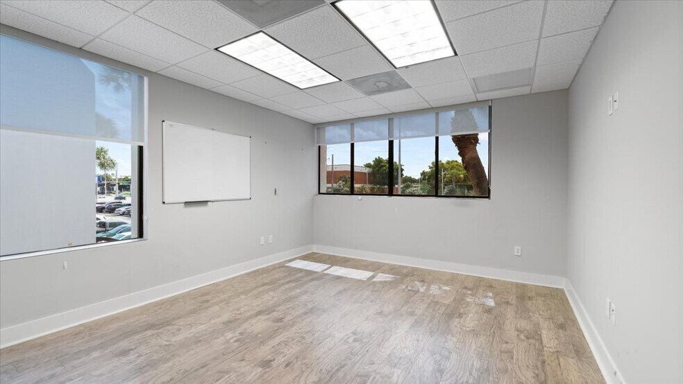 More Photos Of 10661 N Kendall Dr, Miami Office For Lease
