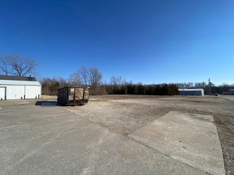 More Photos Of 1730 Daniel Boone Industrial Pky, Truesdale Warehouse For Sale