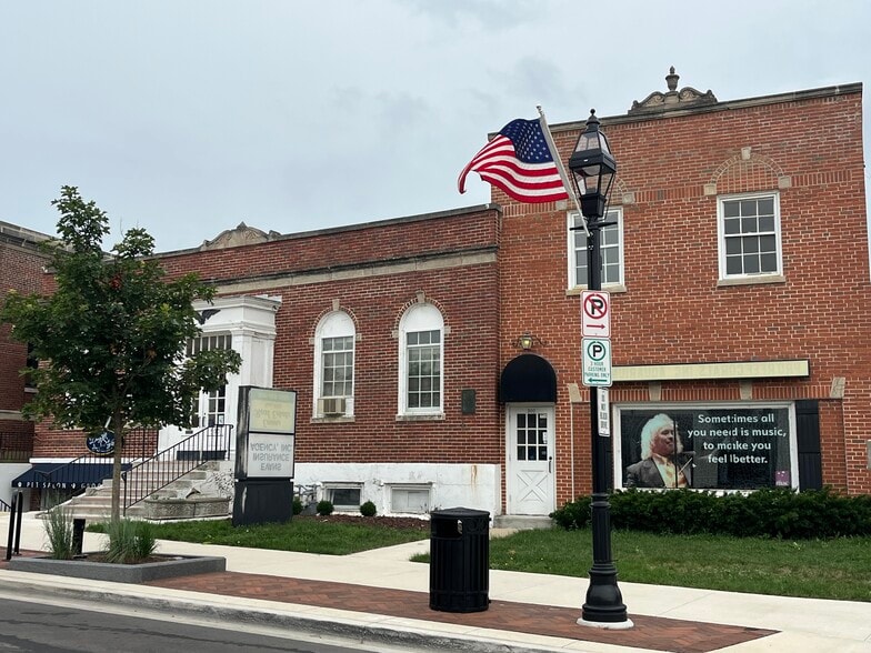Primary Photo Of 500-510 Pennsylvania Ave, Glen Ellyn Office For Sale