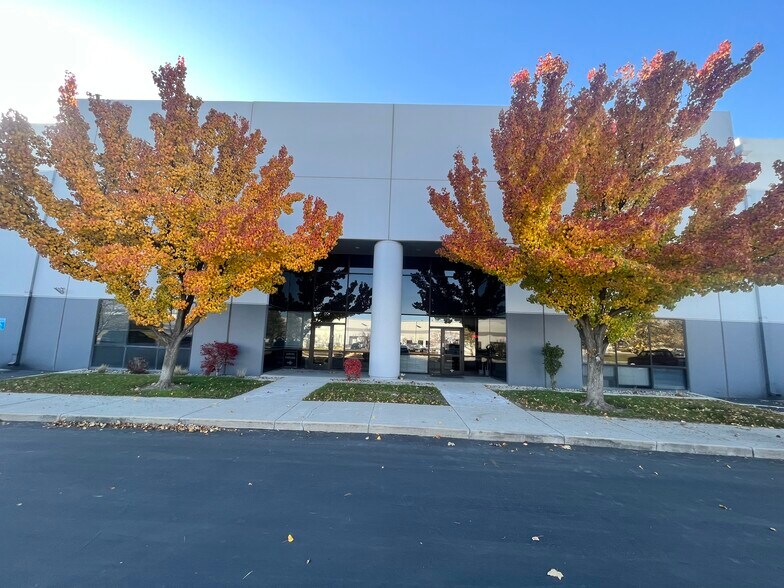 More Photos Of 1414 Gladiola St, Salt Lake City Distribution For Lease