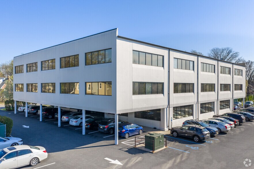 More Photos Of 340 North Ave E, Cranford Office For Lease