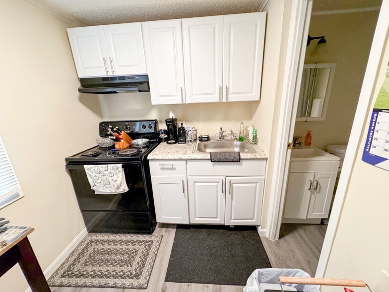 More Photos Of 8103 Glen Hollow Dr, Glen Burnie Apartments For Sale