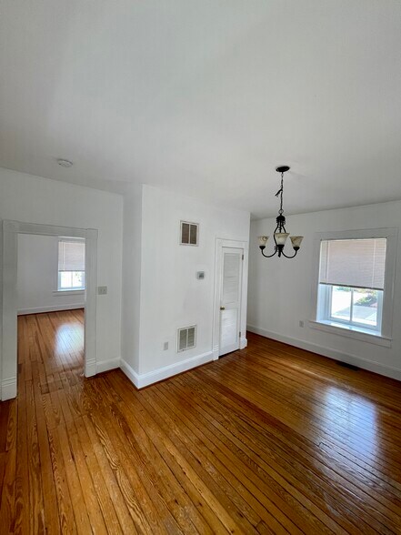More Photos Of 506 E Liberty St, Charles Town Apartments For Sale
