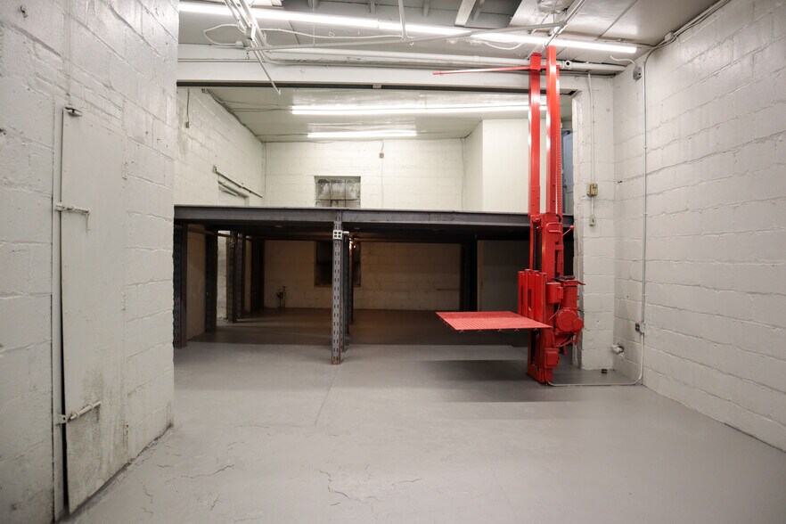 More Photos Of 309-311 Hillside Ave, Hillside Warehouse For Sale