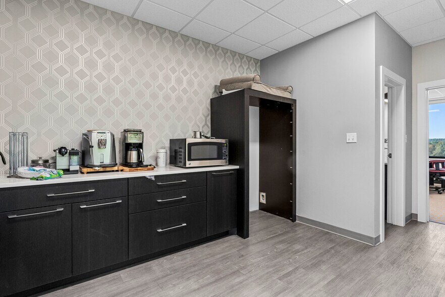 More Photos Of 1 Broadcast Way, Cadillac Medical For Sale