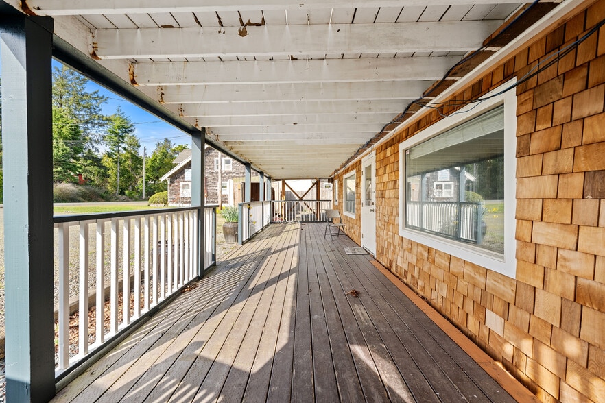 More Photos Of 1201 Bay Ave, Ocean Park Restaurant For Sale