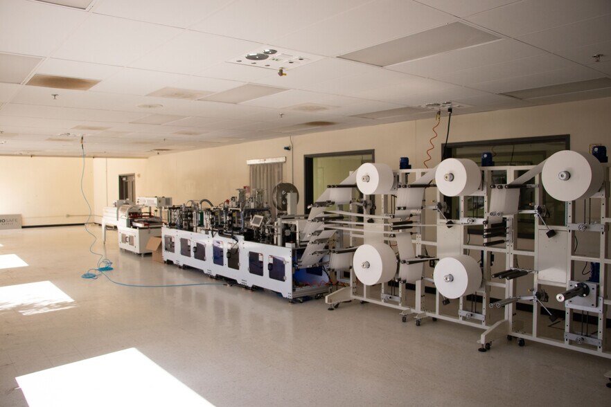 More Photos Of 30590 Cochise Cir, Murrieta Manufacturing For Lease