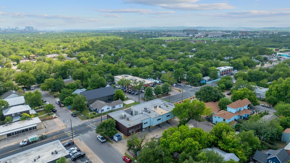 More Photos Of 508 E 53rd St, Austin Loft Creative Space For Sale