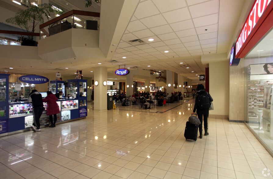More Photos Of 20-60 Dundas St W, Toronto General Retail For Lease