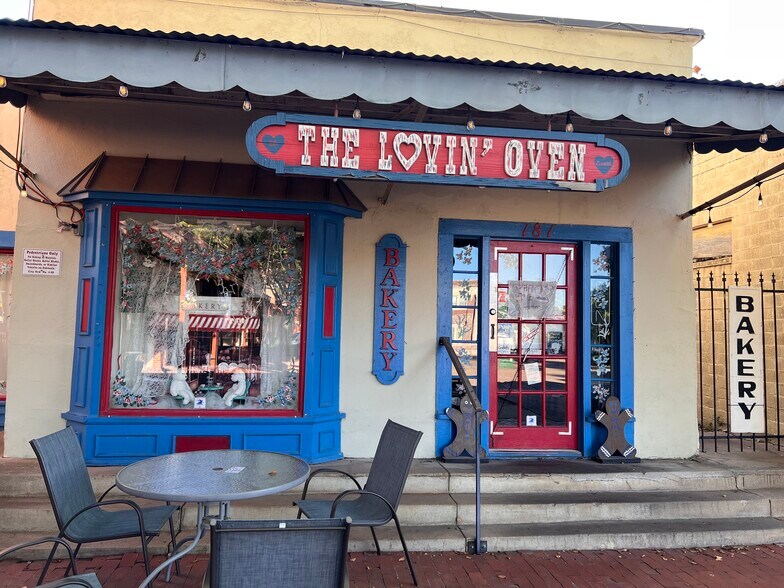 More Photos Of 189 Historic Town Sq, Lancaster Medical For Sale