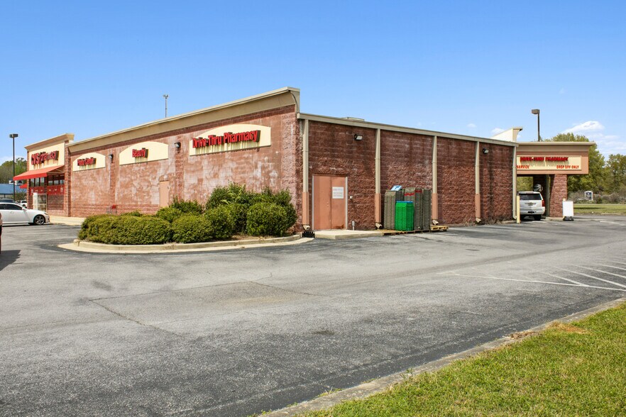 More Photos Of 7021 Highway 614, Moss Point Drugstore For Sale