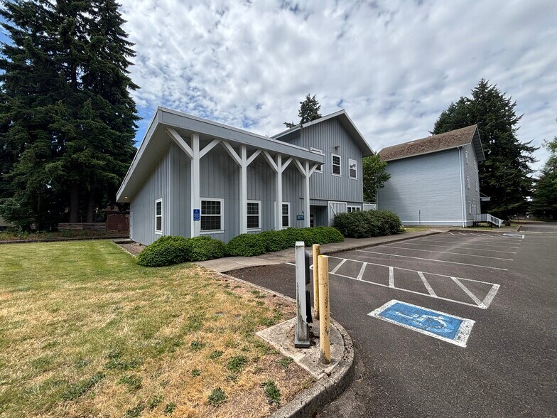 More Photos Of 44 Industrial Way, Lebanon Office For Sale