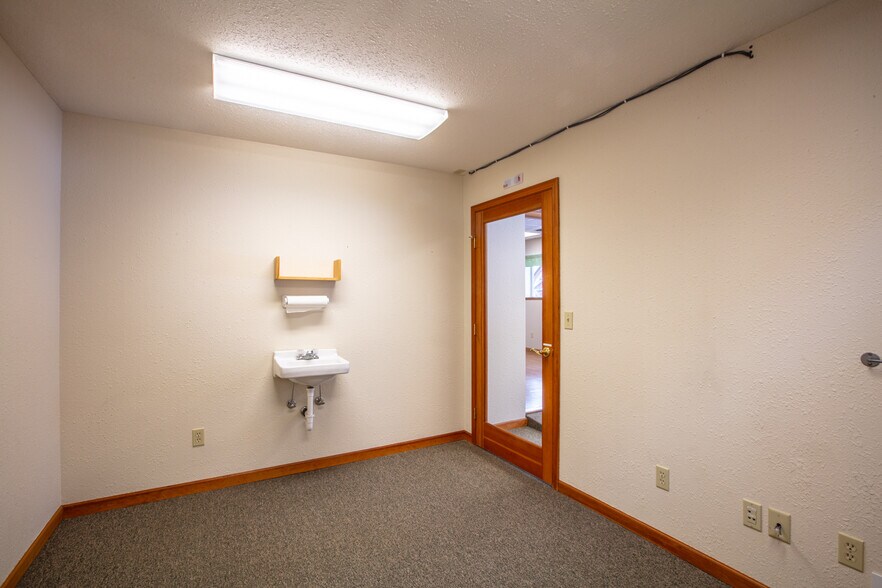 More Photos Of 724 Pine St, Sandpoint Office Residential For Sale