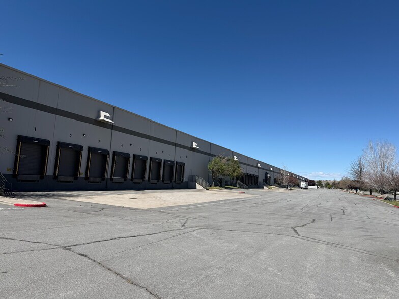 More Photos Of 475 Lillard Dr, Sparks Warehouse For Lease