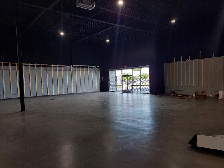 More Photos Of 2015 SW Loop 410, San Antonio Unknown For Lease