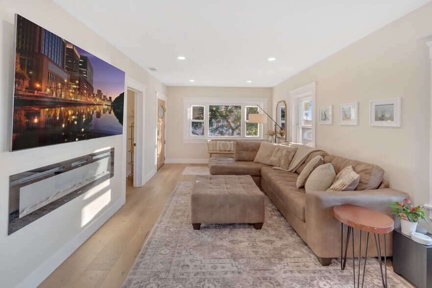 More Photos Of 418 W Ivy St, San Diego Apartments For Sale