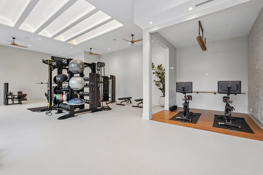 More Photos Of 3558 Elm St, Atlanta Apartments For Lease