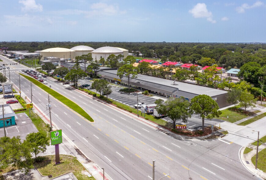 More Photos Of 6200-6384 66th St N, Pinellas Park General Retail For Sale