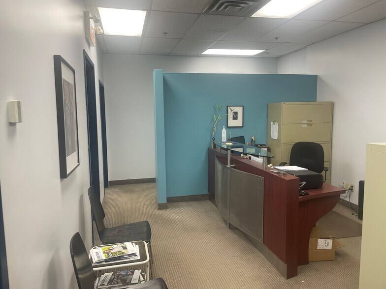 More Photos Of 5750-5850 Rue Cypihot, Montréal Warehouse For Lease