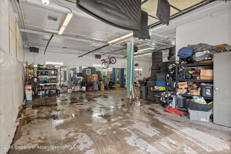 More Photos Of 408 Aspen Airport Business Ctr, Aspen Flex For Sale